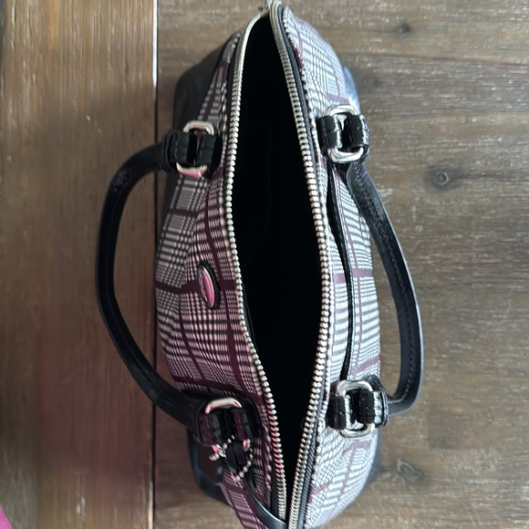 Coach medium size purse - Picture 2 of 2